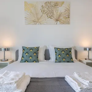 https://fabulous-terrace-over-monsanto-by-innkeeper.hotels-lisbon-portugal.com